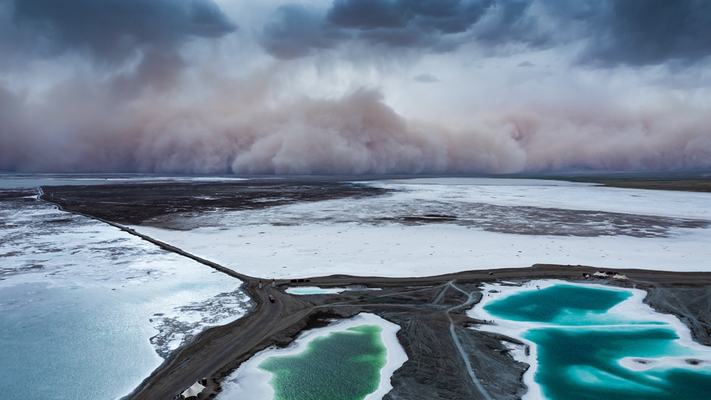 震撼！沙塵暴襲來 大片&ldquo;上映&rdquo;