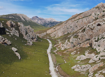 【&ldquo;飛閱&rdquo;中國】戳這里！領(lǐng)略秋日天峻溝的奇美壯麗