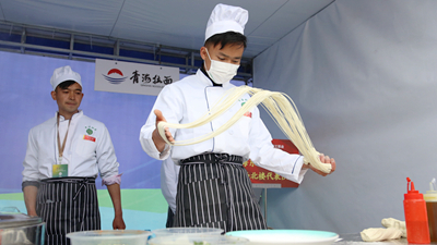 拉面技藝哪家強(qiáng)？來(lái)看青?；〉倪@場(chǎng)比拼！